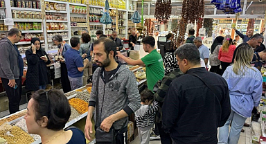 Kilis'te bayram alışverişi yoğunluğu yaşanıyor