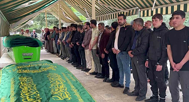 Kilis'te ölen aile son yolculuğuna uğurlandı