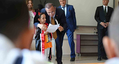 Gaziantep'te binlerce öğrencide karne sevinci