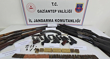 Gaziantep'te jandarmanın operasyonunda kaçak silahlar bulundu