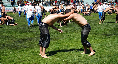 Gaziantep'te Türkiye Yağlı Güreş Ligi'nin 2. Etap müsabakaları başladı