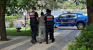 Gaziantep'teki operasyonda DEAŞ mensubunu jandarma yakaladı