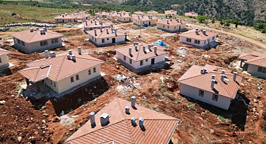 Kilis'te TOKİ tarafından yapılan köy evleri tamamlanıyor