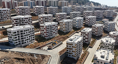 Kilis'teki depremzede vatandaşlar yeni konutlarına taşınıyor