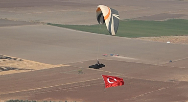 Gaziantep'te ilk defa Yamaç Paraşütü Festivali düzenlendi