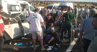 Gaziantep'te otomobilin kamyona çarptığı kazada 1 ölü ve 7 yaralı