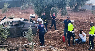 Kilis'teki kazada lüks araç sürücüsünün mucize kurtuluşu