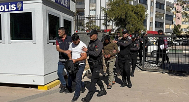 Kilis'te göçmen kaçakçılarına suçüstü: 5 tutuklama