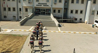 Şanlıurfa'nın 2 ilçesinde silah kaçakçılarına operasyon: 8 tutuklama