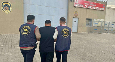 Gaziantep'te 13 yıl hapisle aranan firariyi jandarma yakaladı