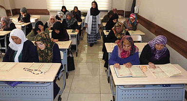 Gaziantep'te kadınlara yönelik Kur'an-ı Kerim kursuna yoğun ilgi