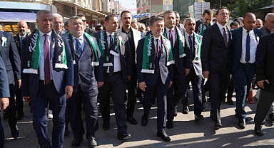 Kilis Zeytin Festivali'ne Bakan Yumaklı'dan katılım