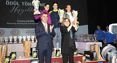 6. Gazi Yarı Maratonu'nun ödülleri takdim edildi