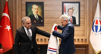 Gaziantep Üniversitesi'nde Rektör Doğan göreve başladı