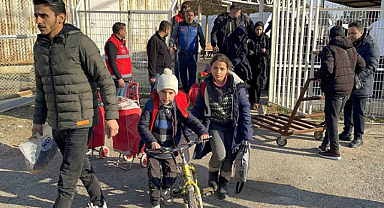 Kilis'e gelen Suriyeliler ülkelerine dönüş yolunda