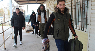 Öncüpınar Sınır Kapısı'nda yoğunluk: Suriyeliler dönüyor