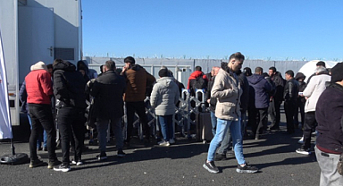 Çobanbey Gümrük Kapısı’nda yoğunluk yaşanıyor