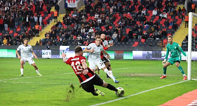 Gaziantep FK ile Bodrum FK arasındaki maçta beraberlik