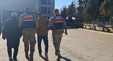 Kilis'te jandarmadan 3 adrese operasyon: 2 gözaltı