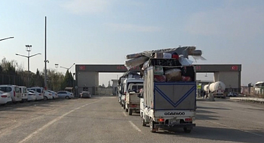 Suriyelilerin Öncüpınar Gümrük Kapısı’ndan çıkışları sürüyor